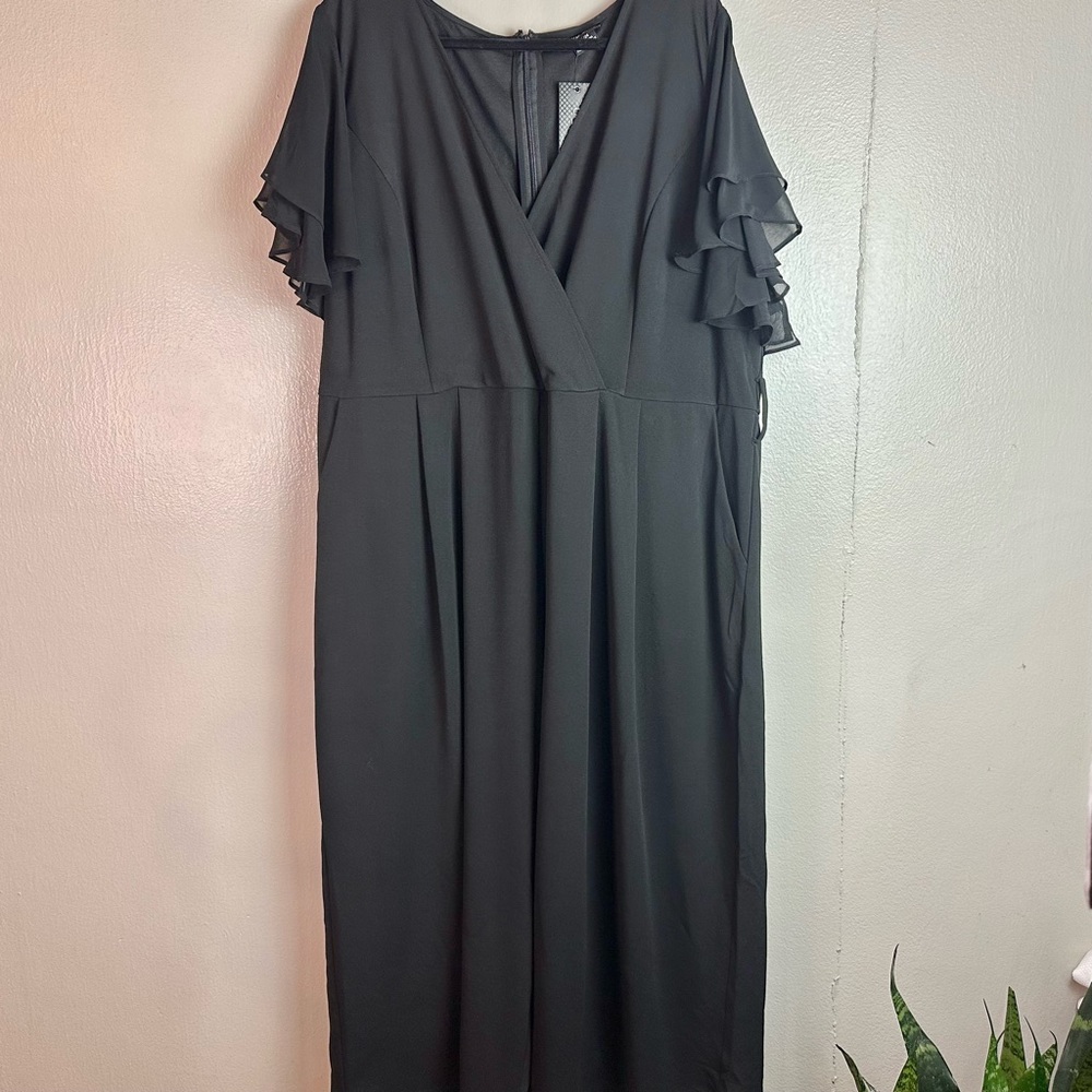City chic Black Wide Leg-Flutter Sleeve Jumpsuit Sz 24 - Picture 2 of 11